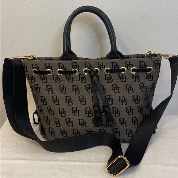 Dooney & Bourke Handbags - Dooney & Bourke Vintage Signature Tassel Tote Black/Grey No Callouts Looks new